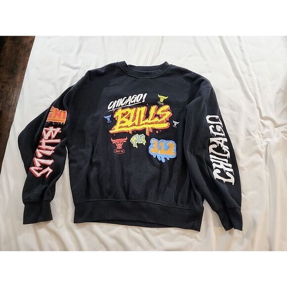 Mitchell & Ness Red Chicago Bulls Crew‎ Neck Sweatshirt Womans Size Small - Picture 4 of 8